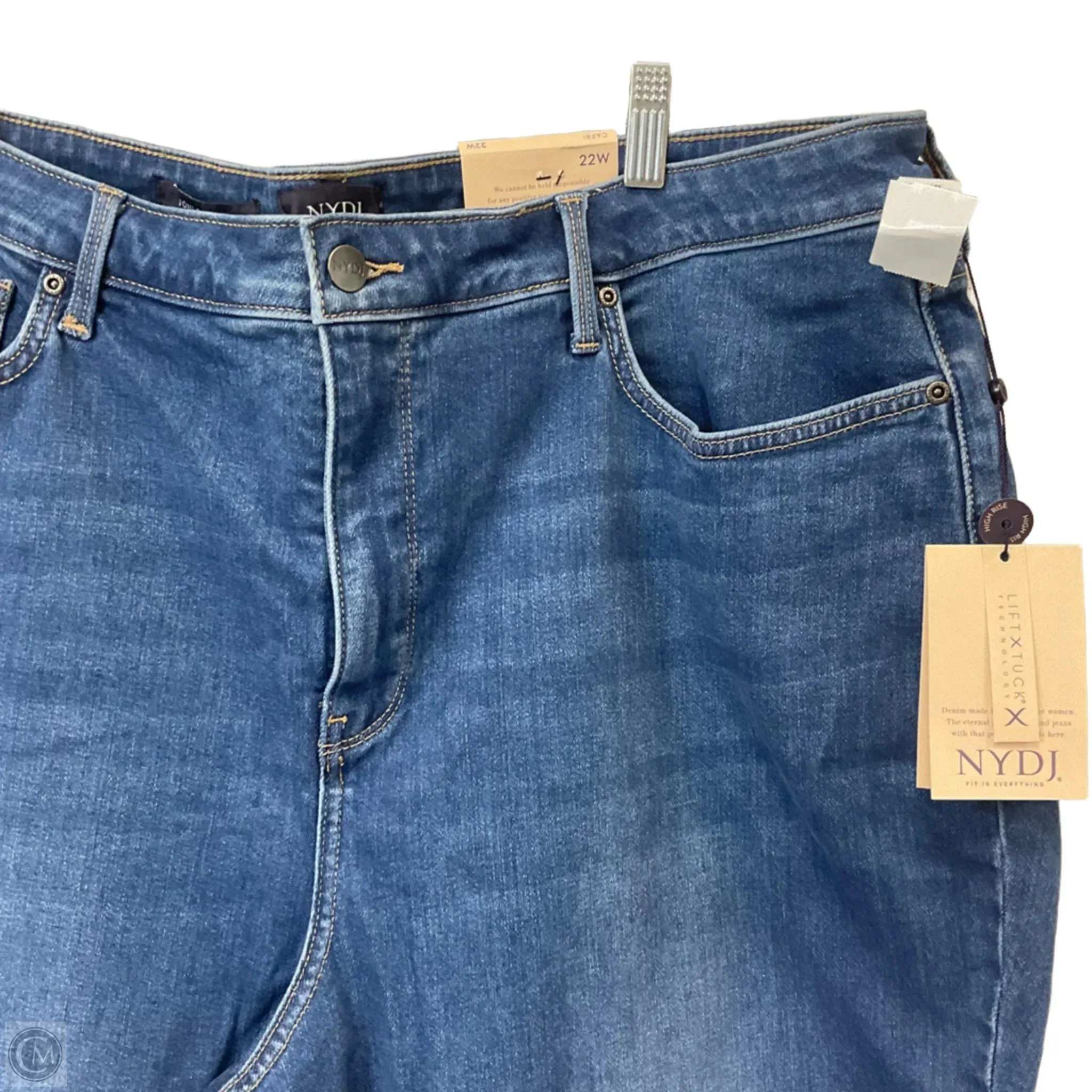 Capris By Not Your Daughters Jeans In Blue Denim. Size: 22